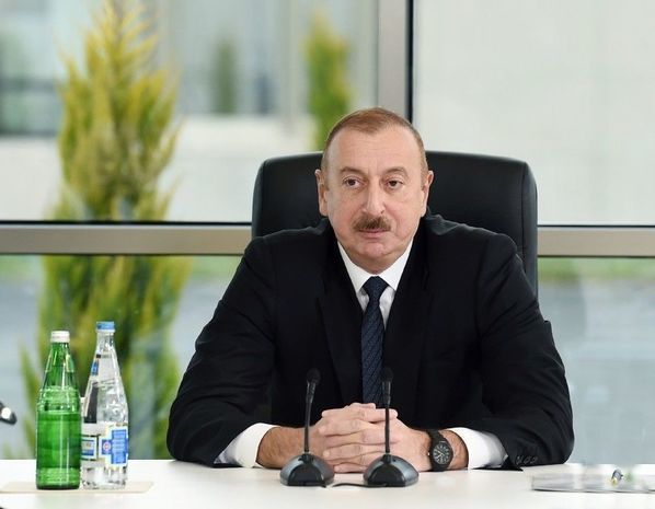 ilham-eliyev-media-numayendelerini-tebrik-etdi